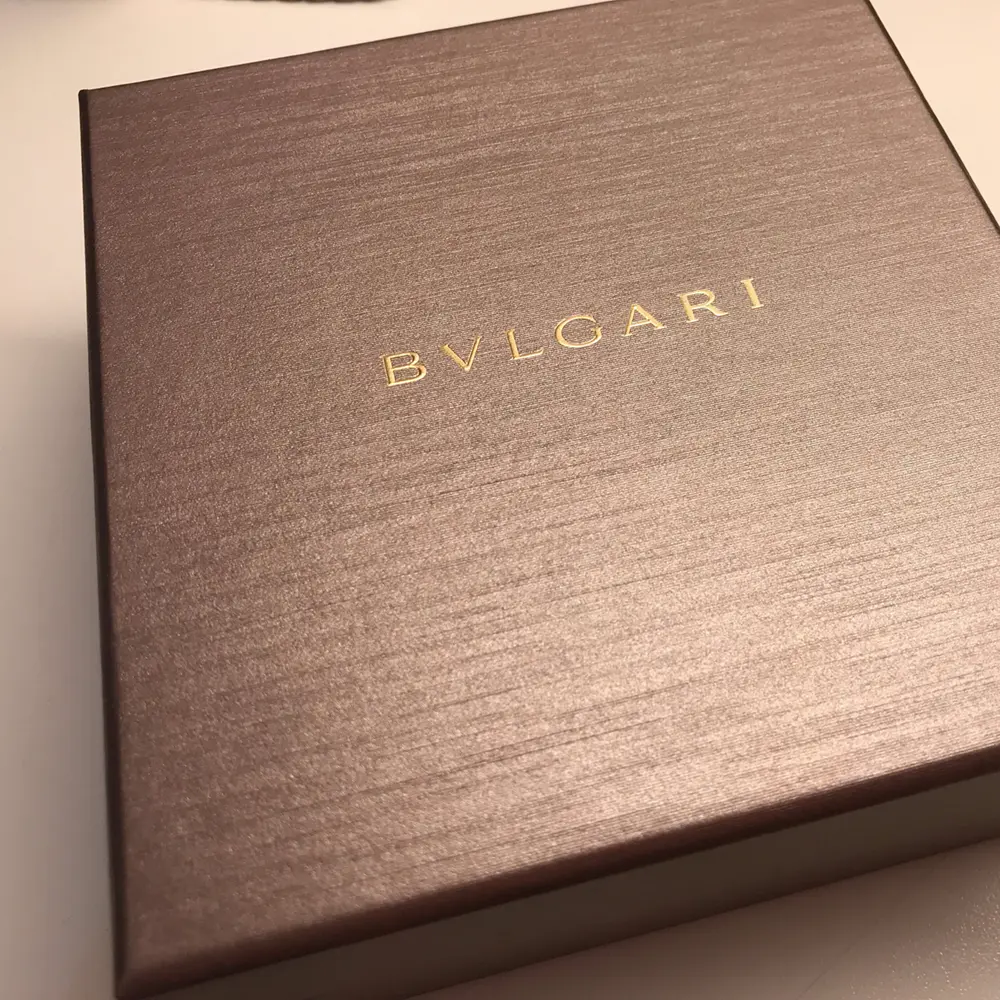 gold-packaging-box gold-packaging-box
